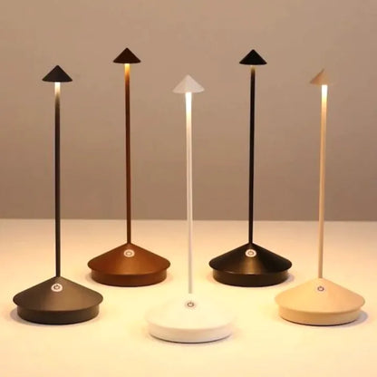 Elegante kabellose LED-Tischlampe im modernen Design