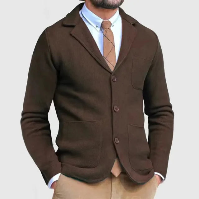Men's smart casual blazer with a tailored fit, featuring a structured design and a contemporary silhouette. 6