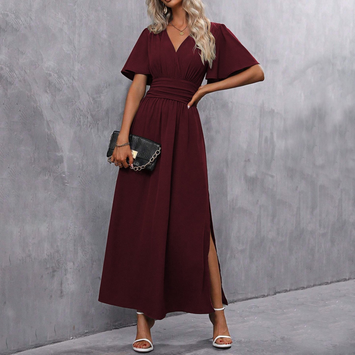 Elfrieda | Elegante Vestido Largo Con Cuello En V, Mangas Transparentes Y Abertura