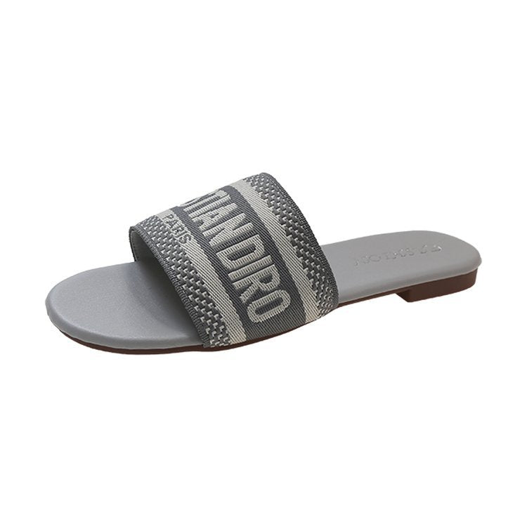Nina - Sandales à enfiler conçues pour être faciles à porter et confortables