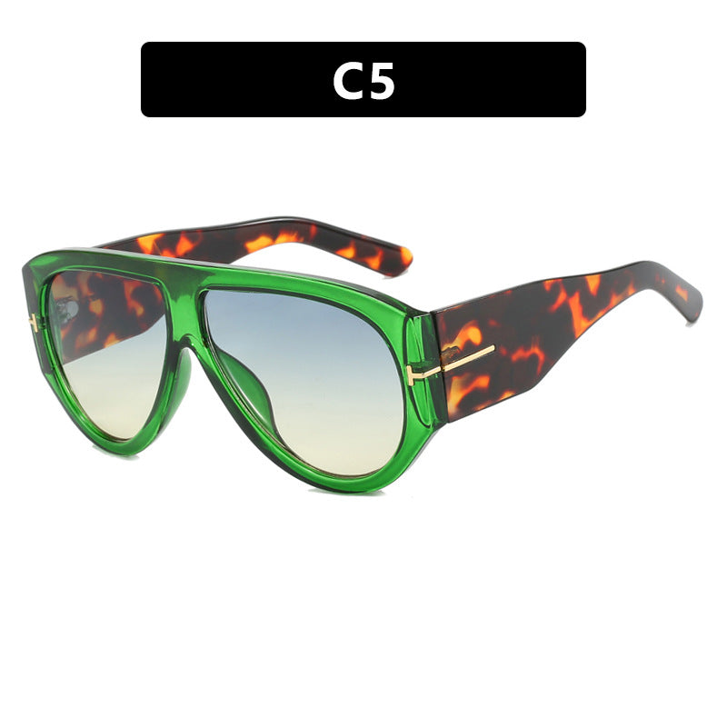 Stylische Pilotenbrille mit Farbverlauf