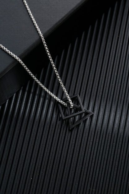 Men's Simple Sweater Chain Couple Accessories Niche Female Titanium Necklaces