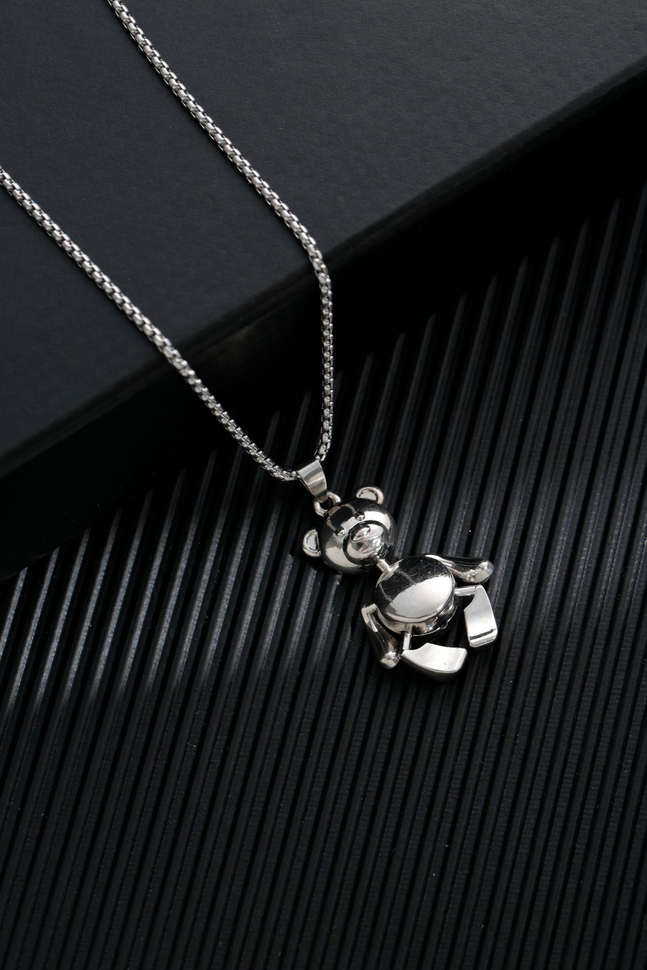 Men's Simple Sweater Chain Couple Accessories Niche Female Titanium Necklaces