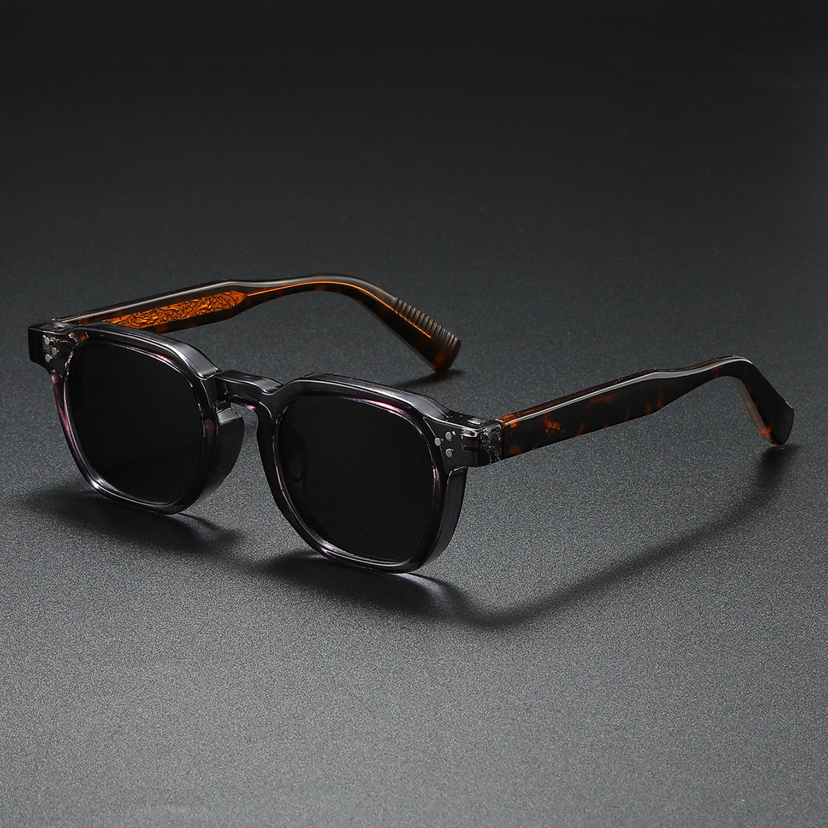Dario Eclipse Rays