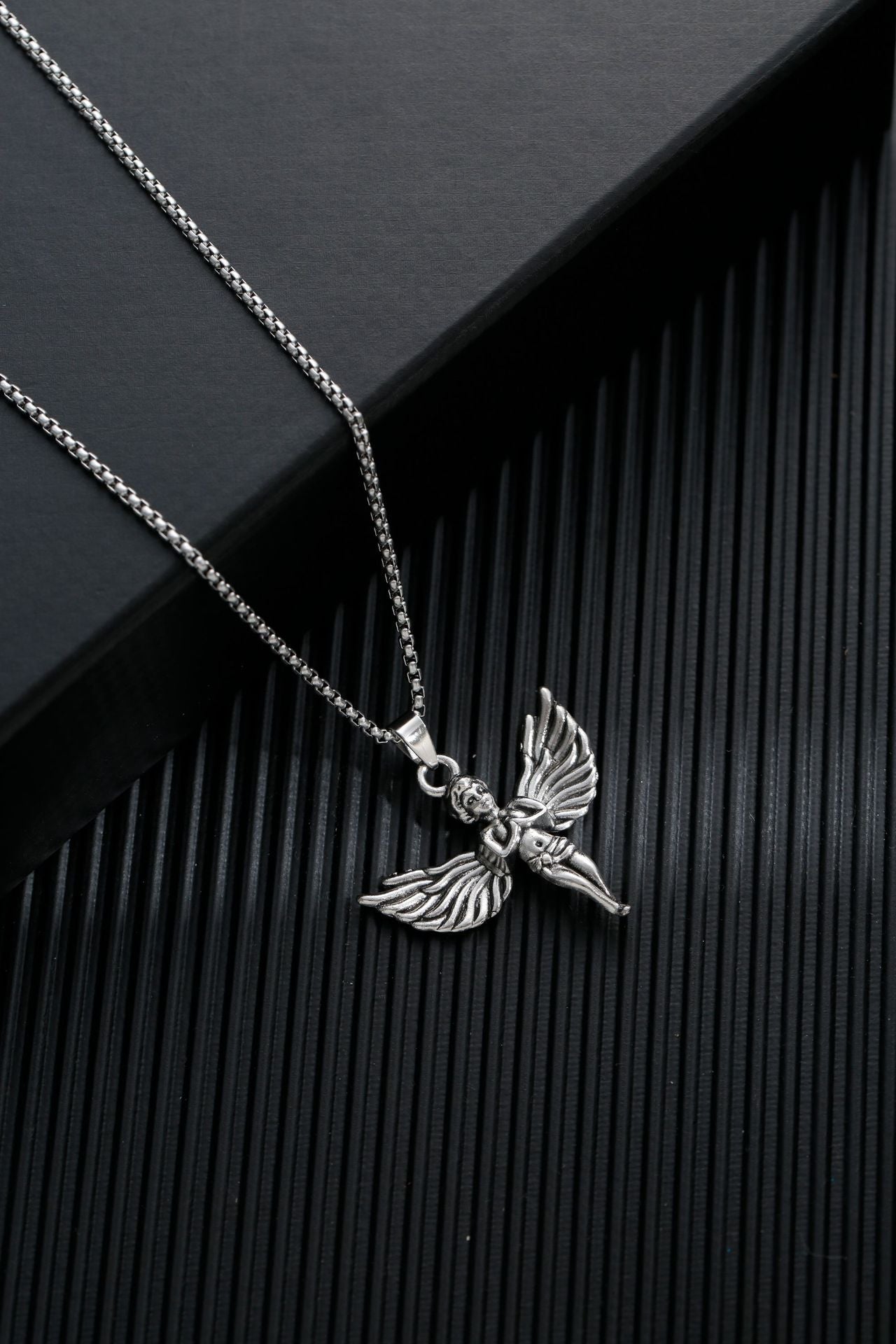 Men's Simple Sweater Chain Couple Accessories Niche Female Titanium Necklaces