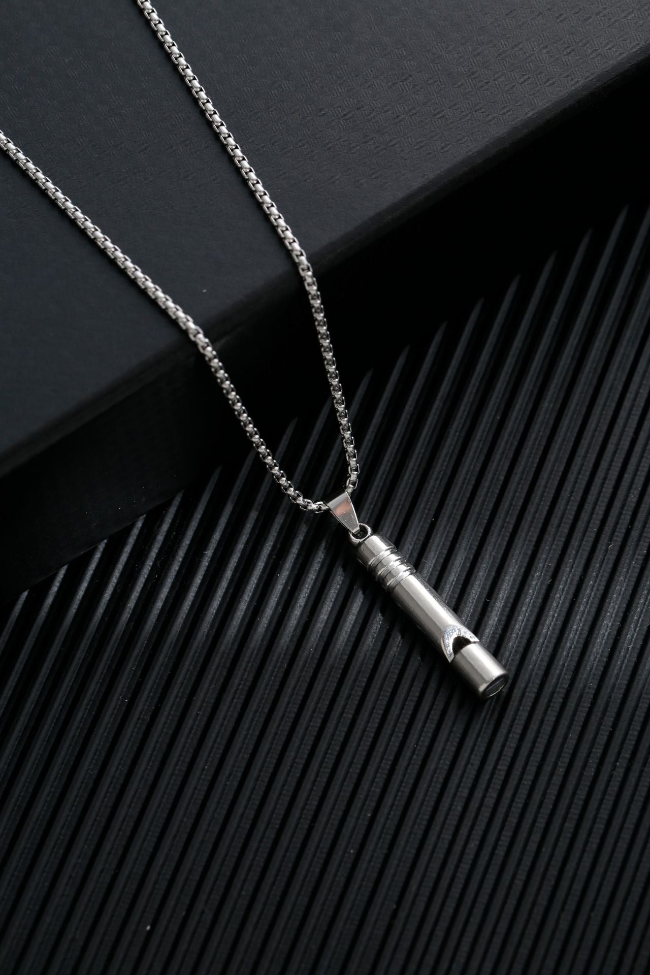 Men's Simple Sweater Chain Couple Accessories Niche Female Titanium Necklaces
