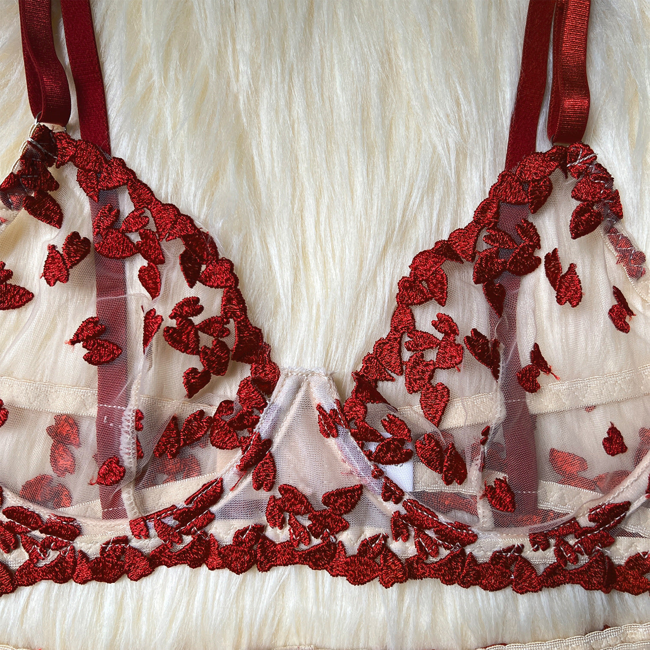 Nude Lingerie Set Heart Embroidered Mesh Garter dames