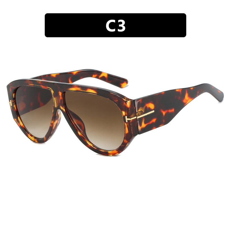 Stylische Pilotenbrille mit Farbverlauf