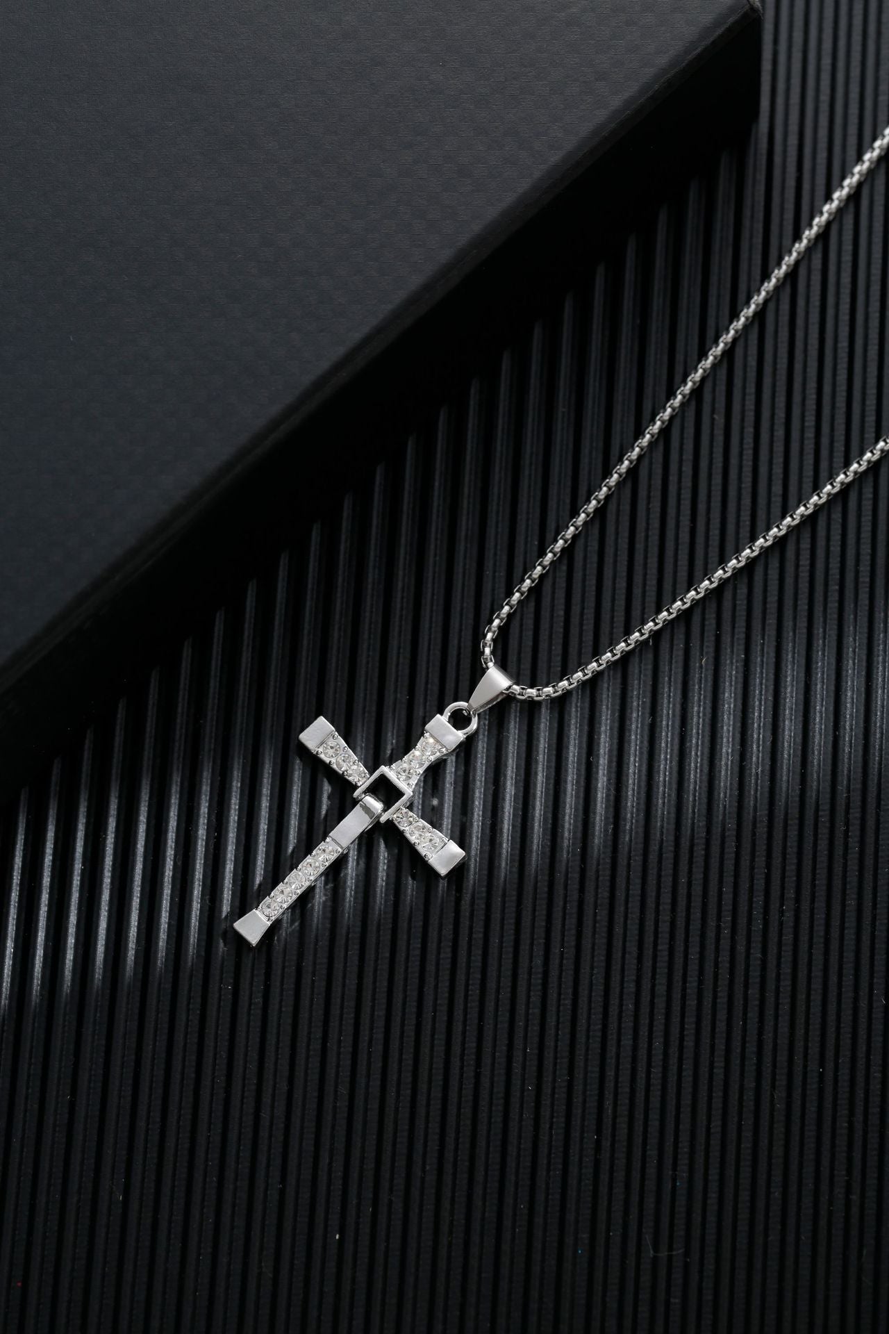 Men's Simple Sweater Chain Couple Accessories Niche Female Titanium Necklaces