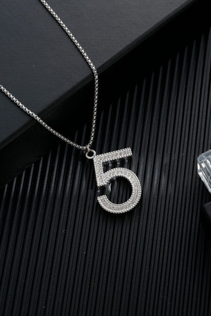 Men's Simple Sweater Chain Couple Accessories Niche Female Titanium Necklaces