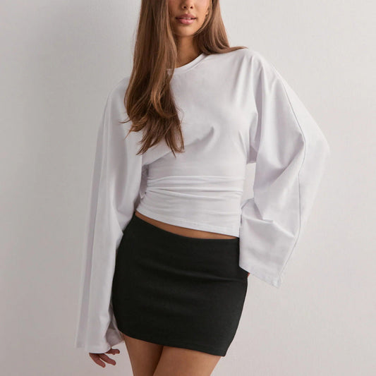 Elegant cropped langærmet top med vide ærmer