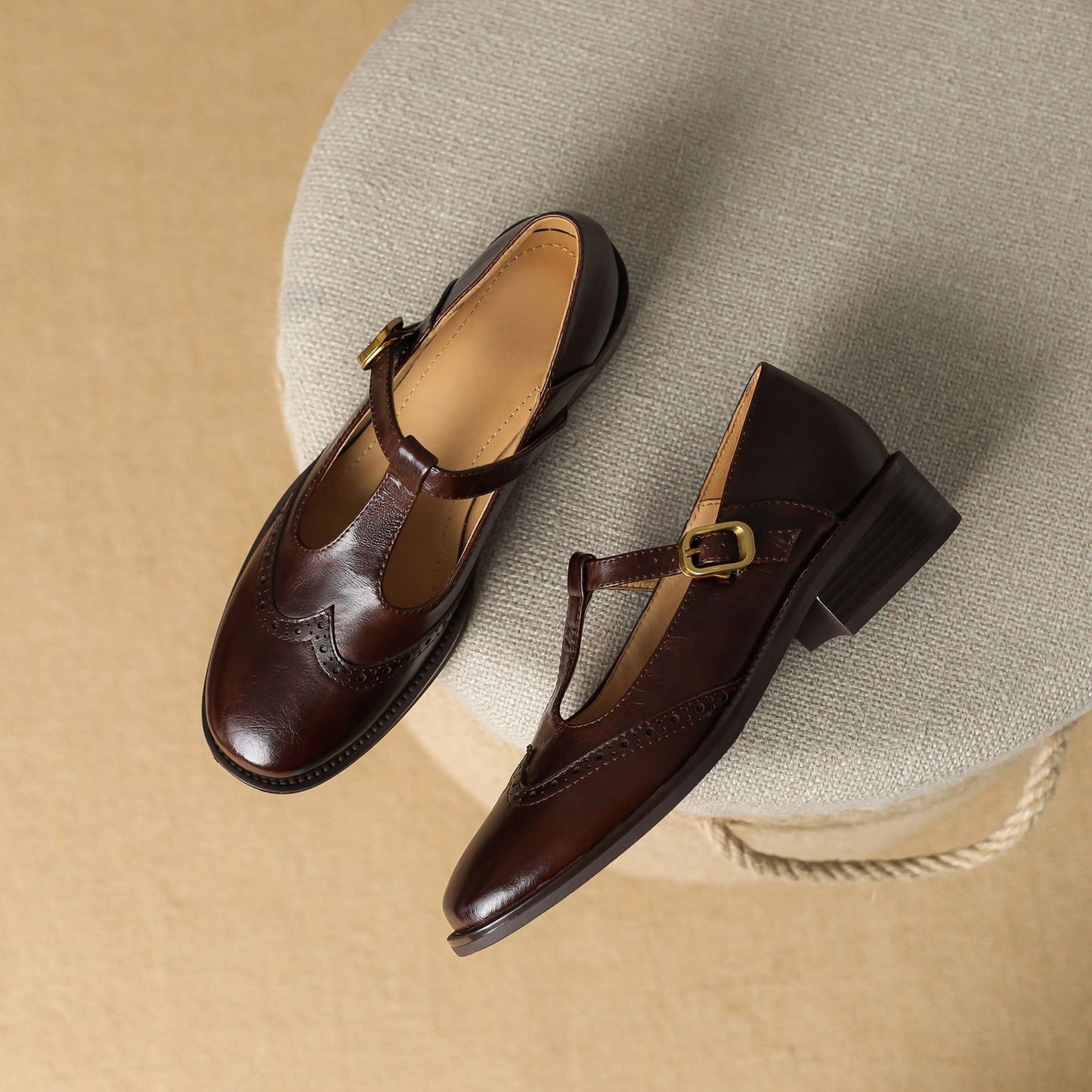 Strivelle | Damskie Buty Mary Jane Vintage na Niskim Słupku
