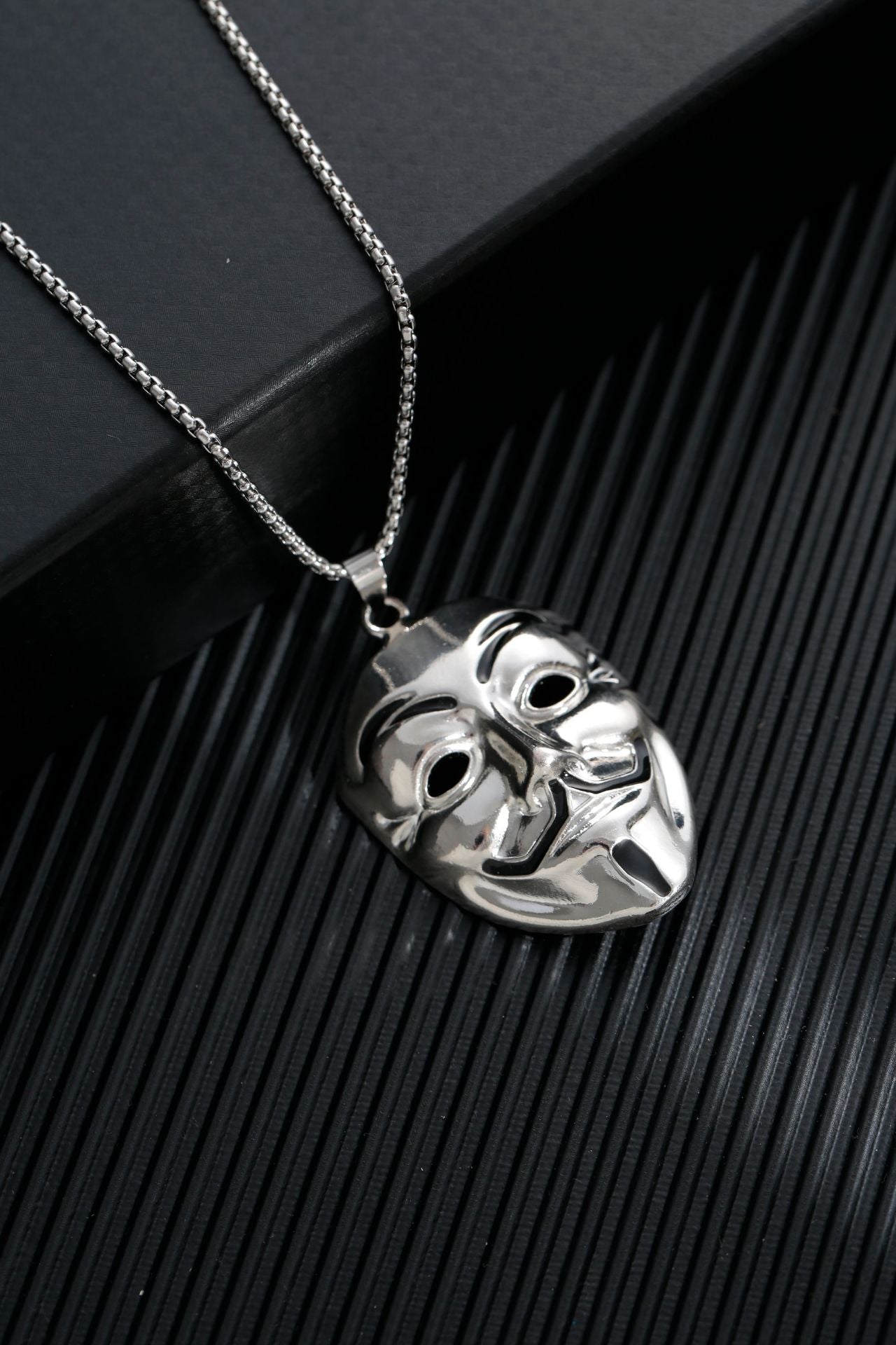 Men's Simple Sweater Chain Couple Accessories Niche Female Titanium Necklaces