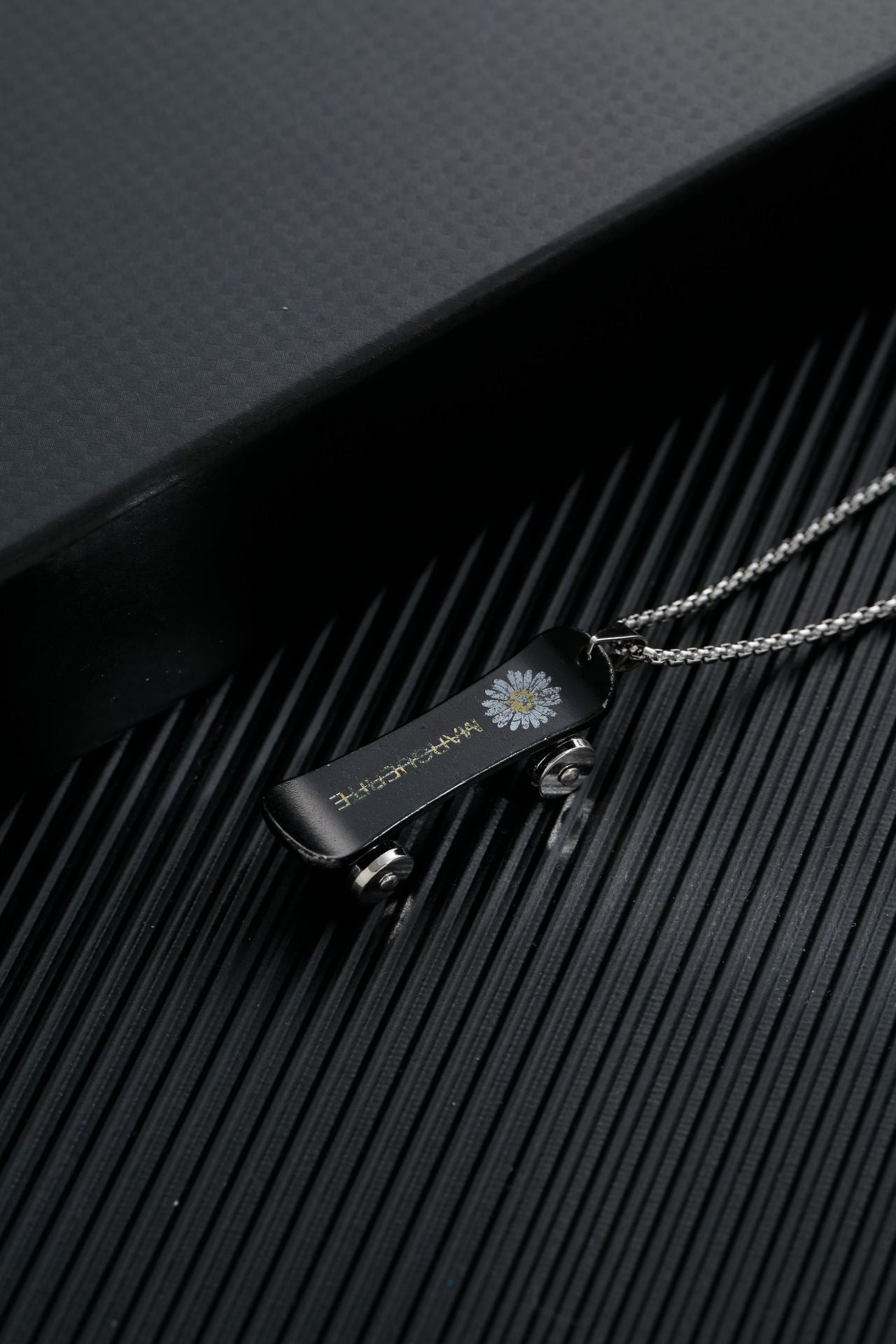 Men's Simple Sweater Chain Couple Accessories Niche Female Titanium Necklaces