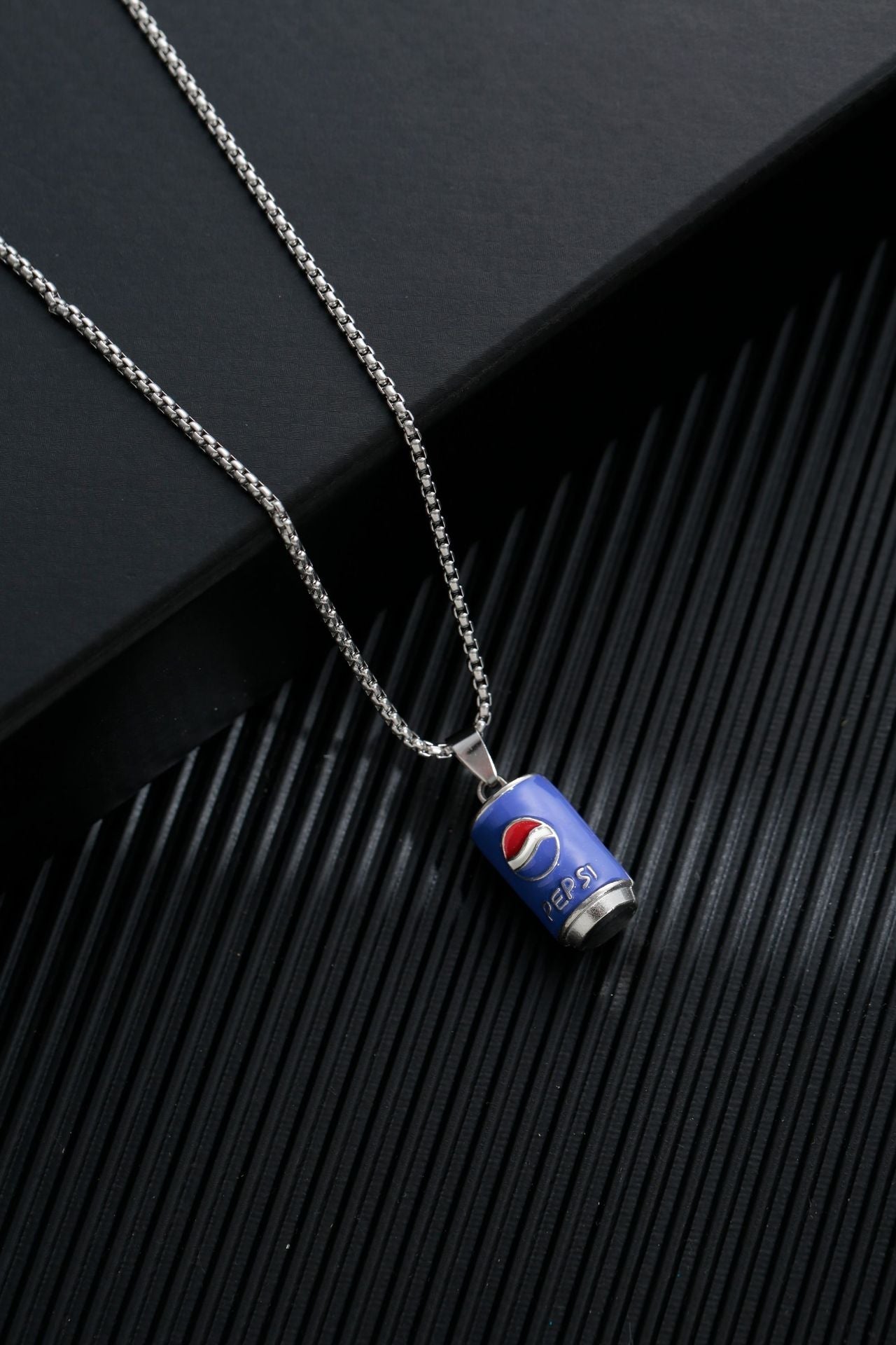 Men's Simple Sweater Chain Couple Accessories Niche Female Titanium Necklaces