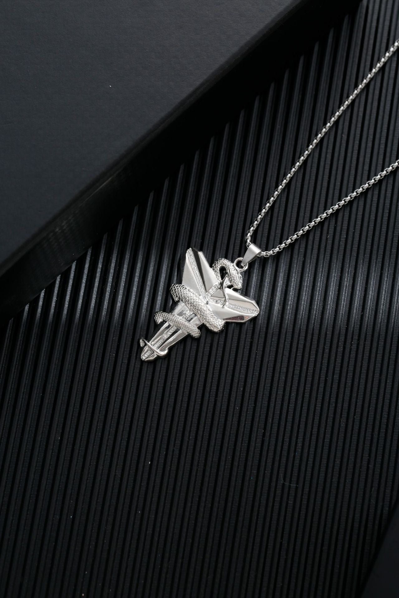 Men's Simple Sweater Chain Couple Accessories Niche Female Titanium Necklaces