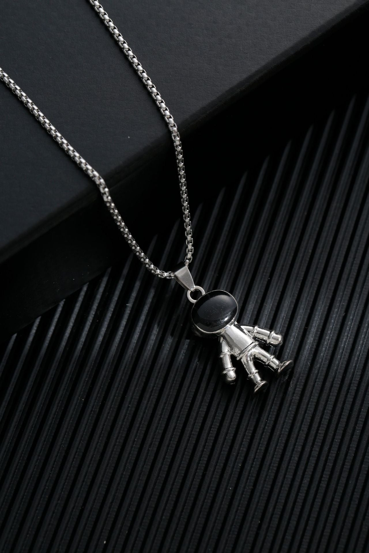 Men's Simple Sweater Chain Couple Accessories Niche Female Titanium Necklaces