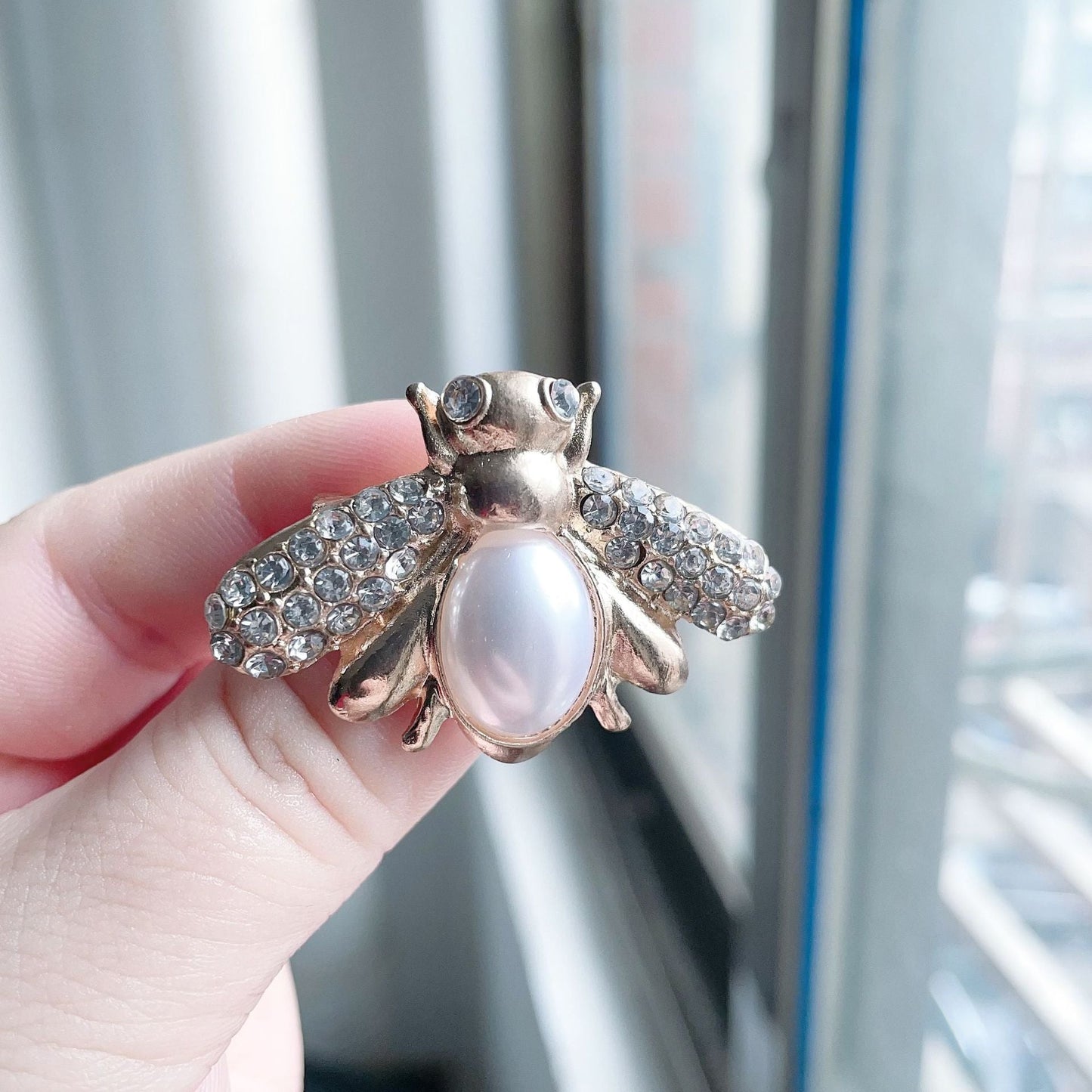 Women's Bee Pearl Brooch Insect High-grade Niche Brooches
