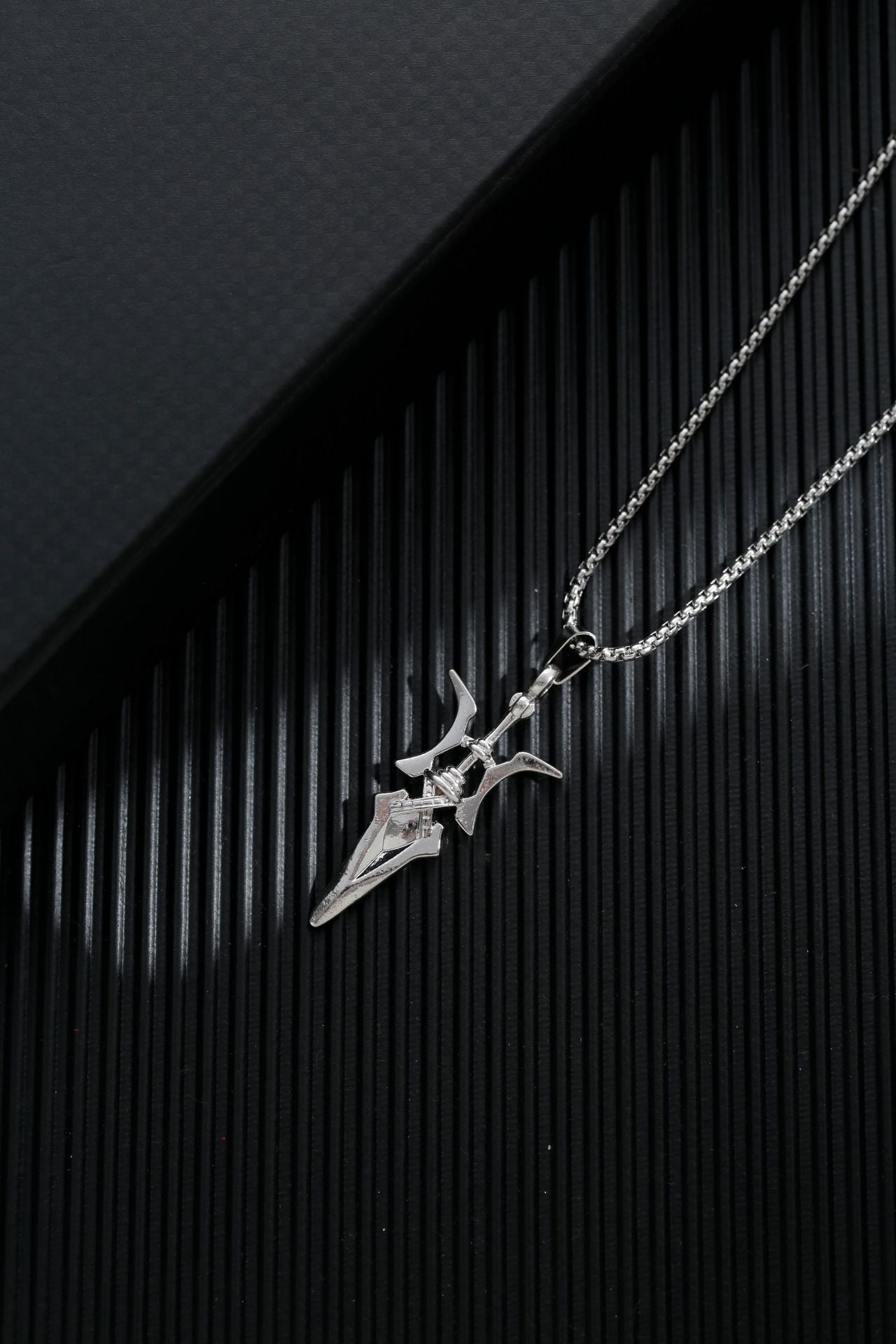Men's Simple Sweater Chain Couple Accessories Niche Female Titanium Necklaces