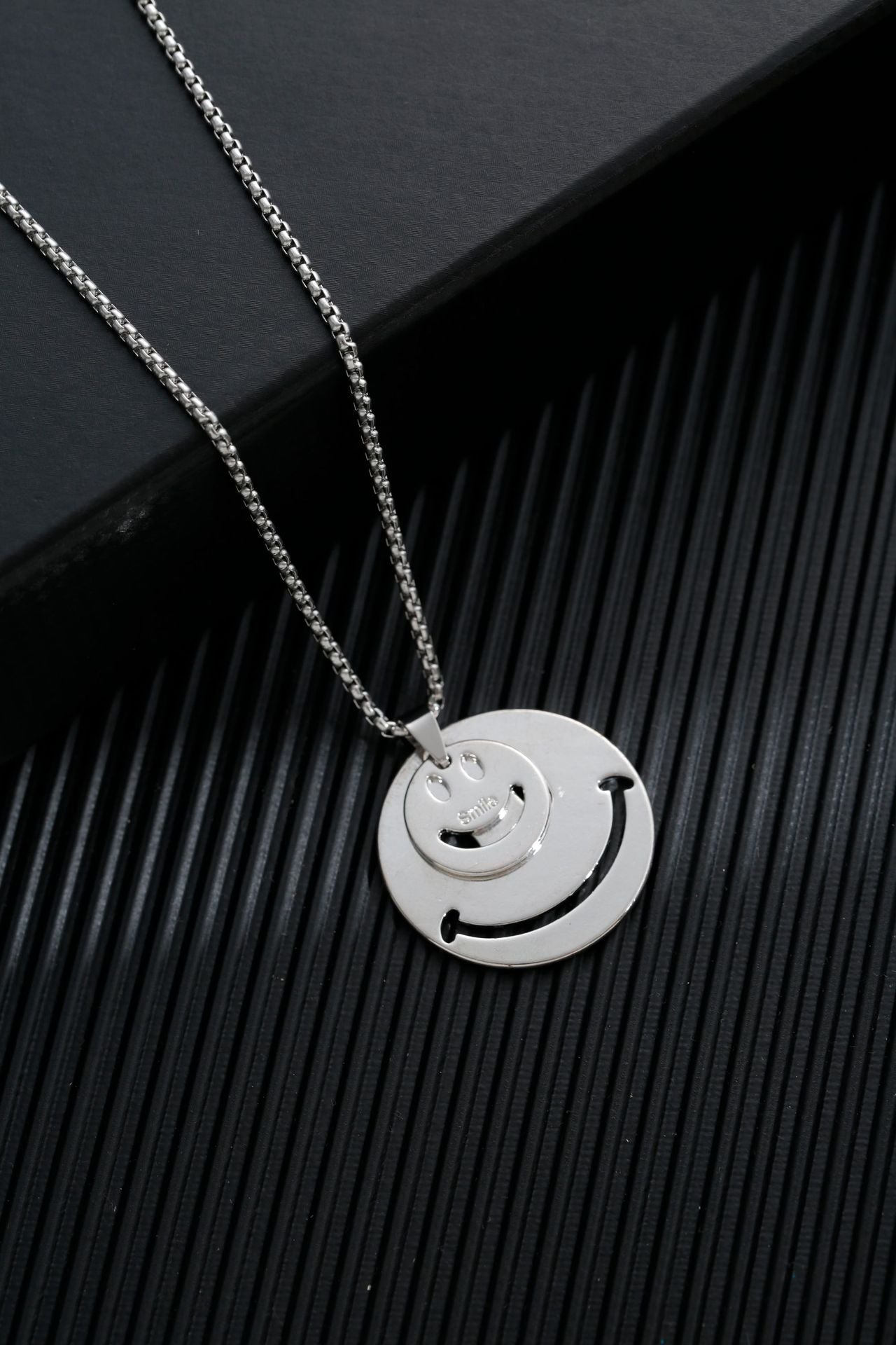 Men's Simple Sweater Chain Couple Accessories Niche Female Titanium Necklaces