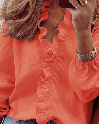 Feminine Bluse med Flatterende Detaljer fra ModeLuxe