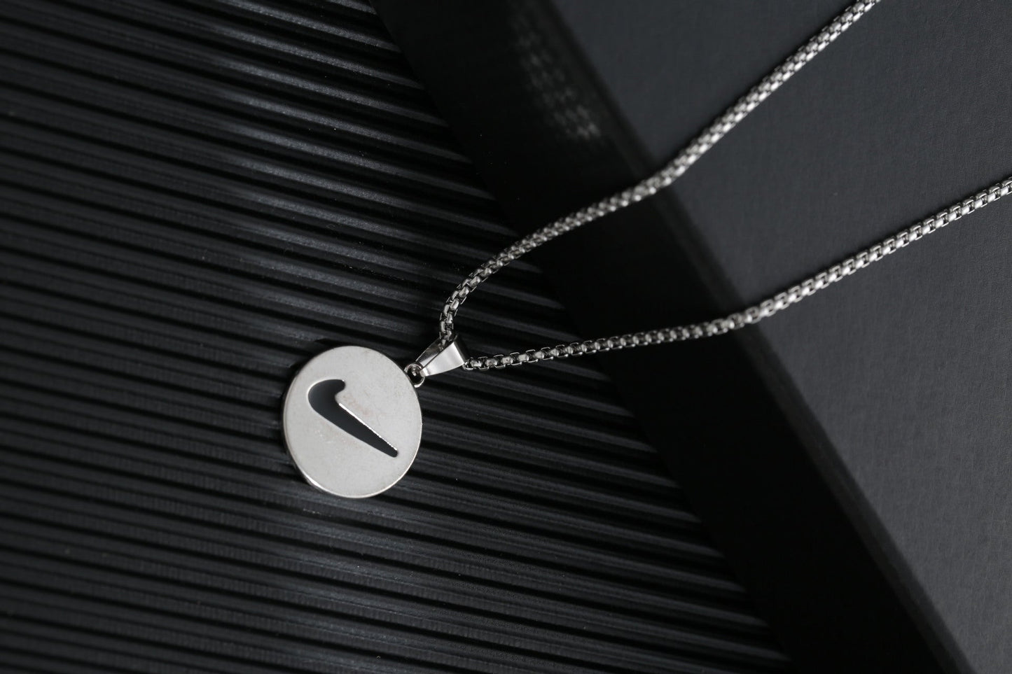 Men's Simple Sweater Chain Couple Accessories Niche Female Titanium Necklaces