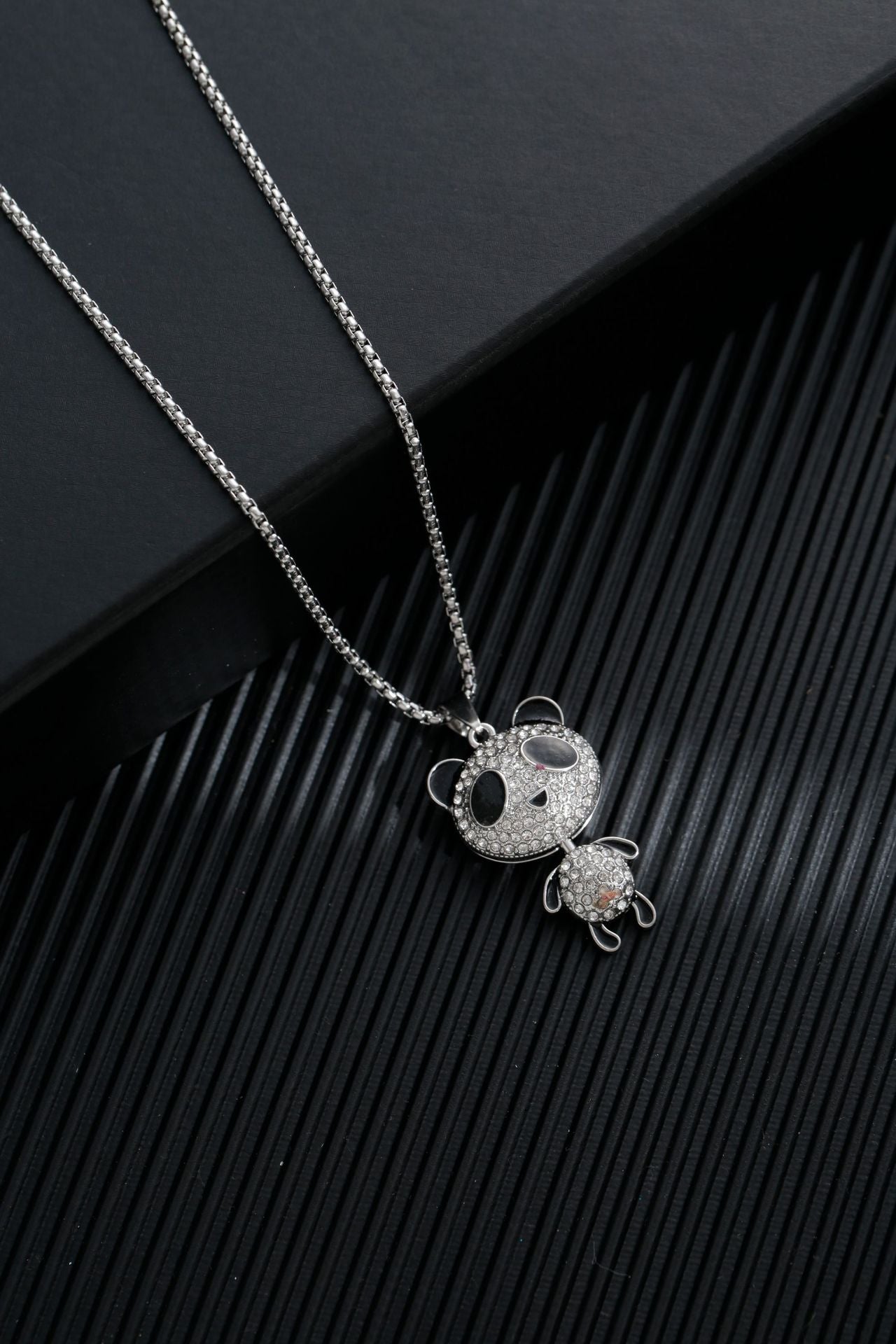 Men's Simple Sweater Chain Couple Accessories Niche Female Titanium Necklaces