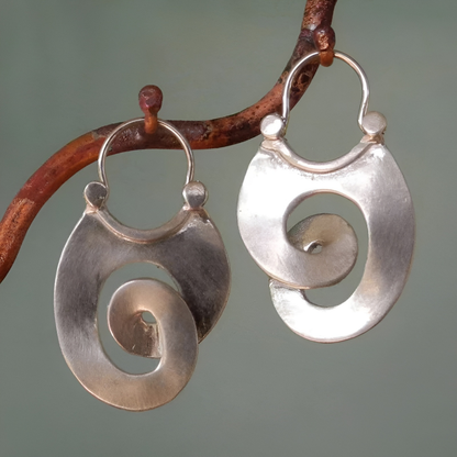 Hrafna - Vintage Earrings