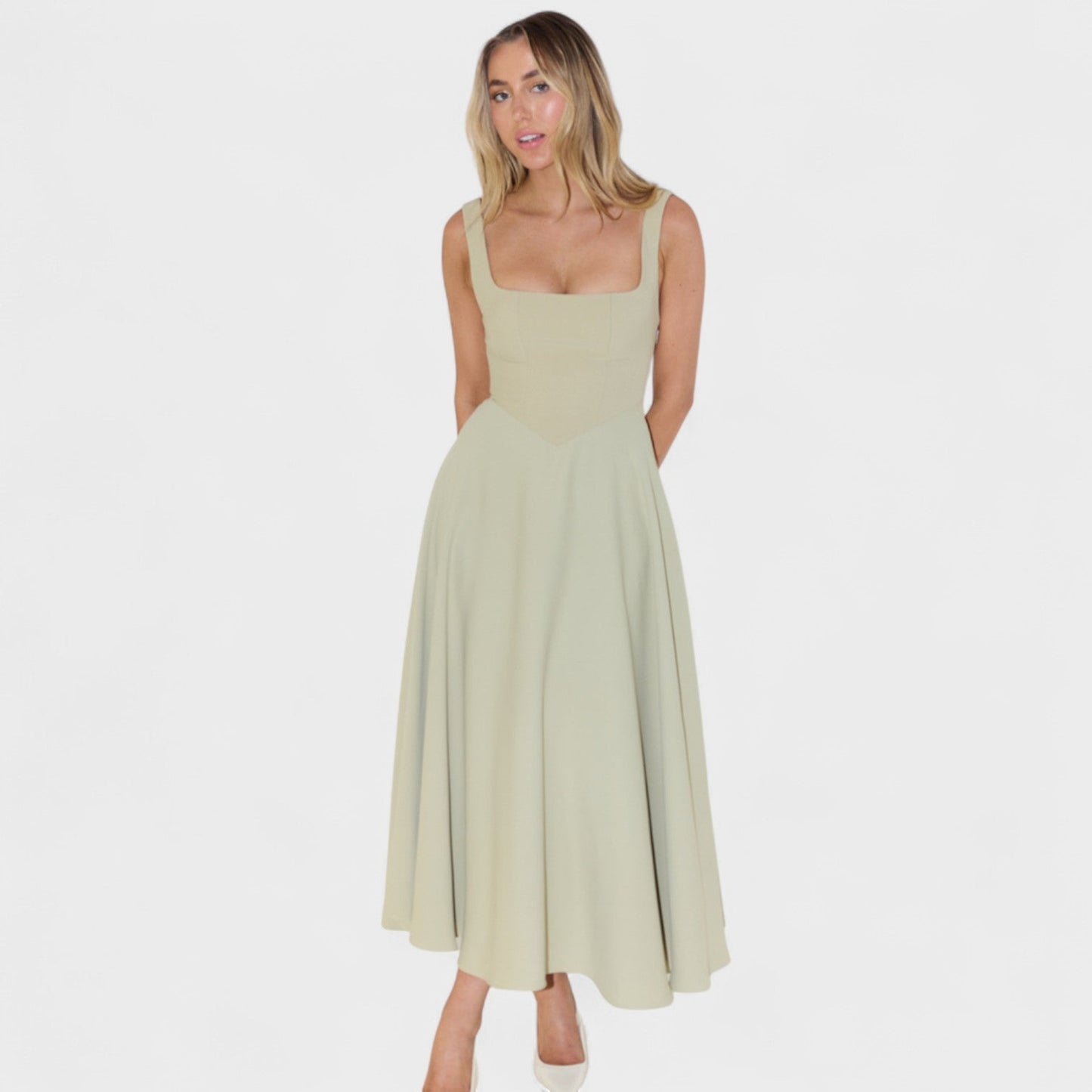 Maribel – Vestido Midi con Escote Cuadrado que realza tu feminidad