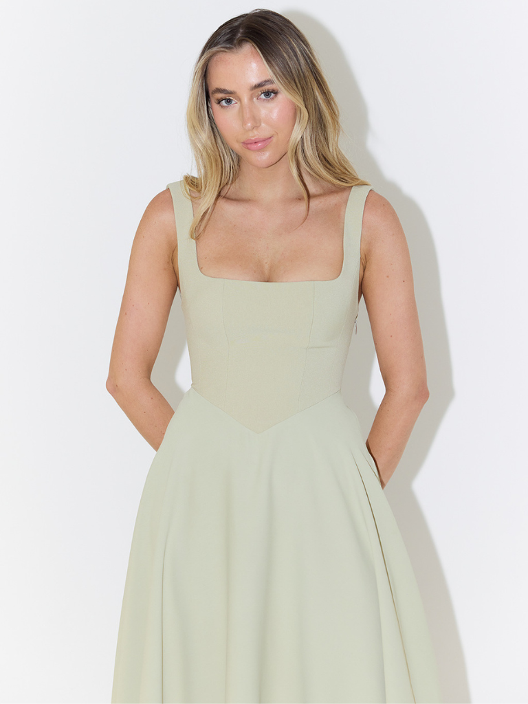 Aurora – Elegantne must midi-kleit