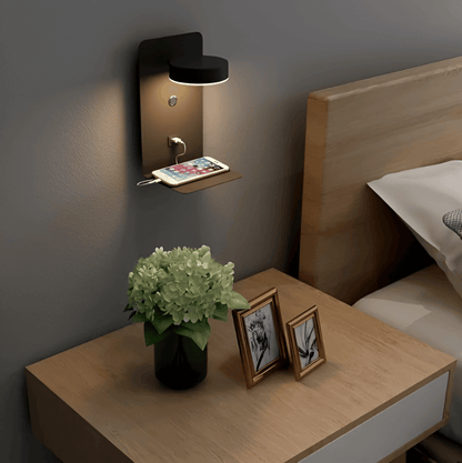 DualDelight – Justerbar Sänglampa med Hylla, USB & Väljbar Installation
