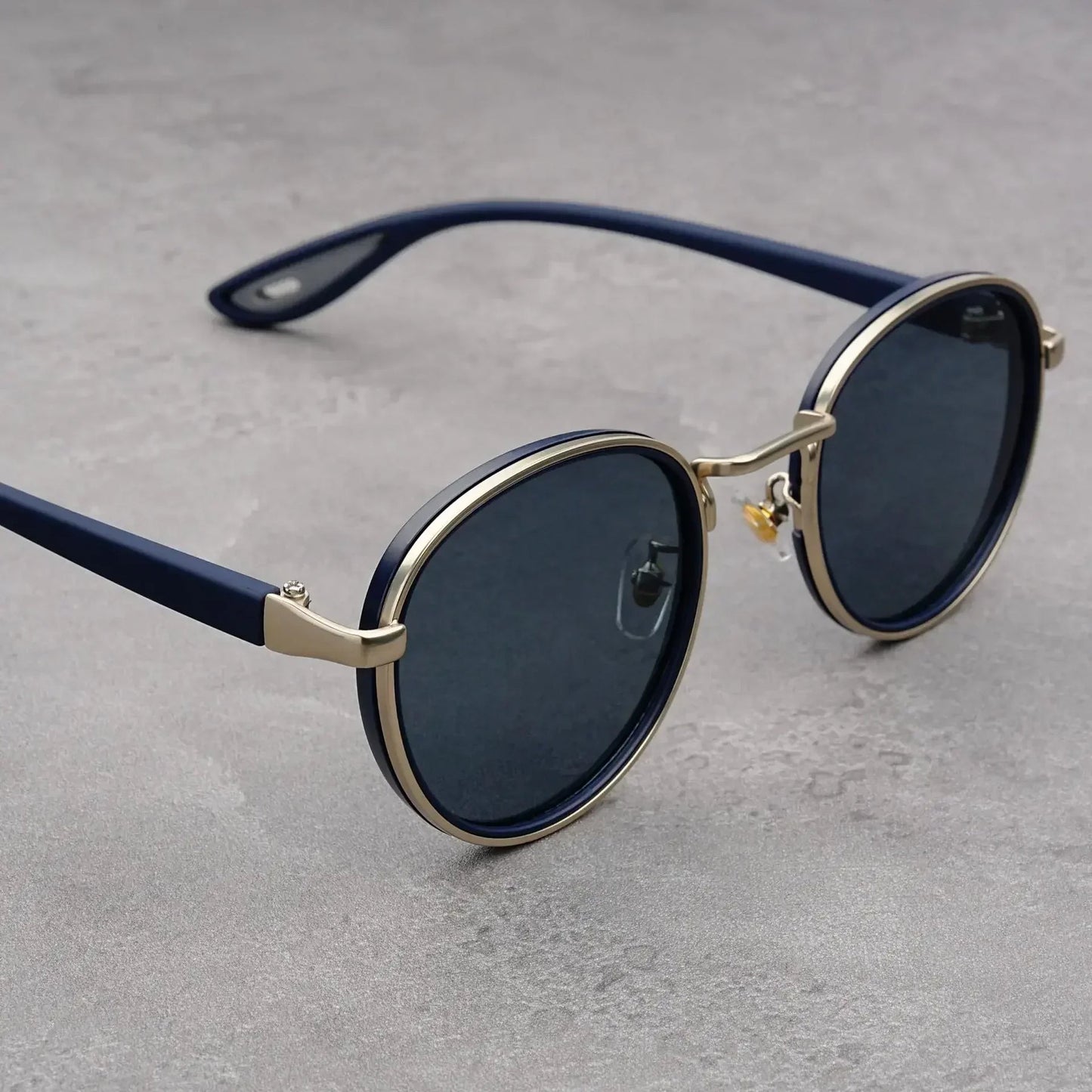 NoirGlow – Okrągłe Okulary Przeciwsłoneczne Luxe Eclipse