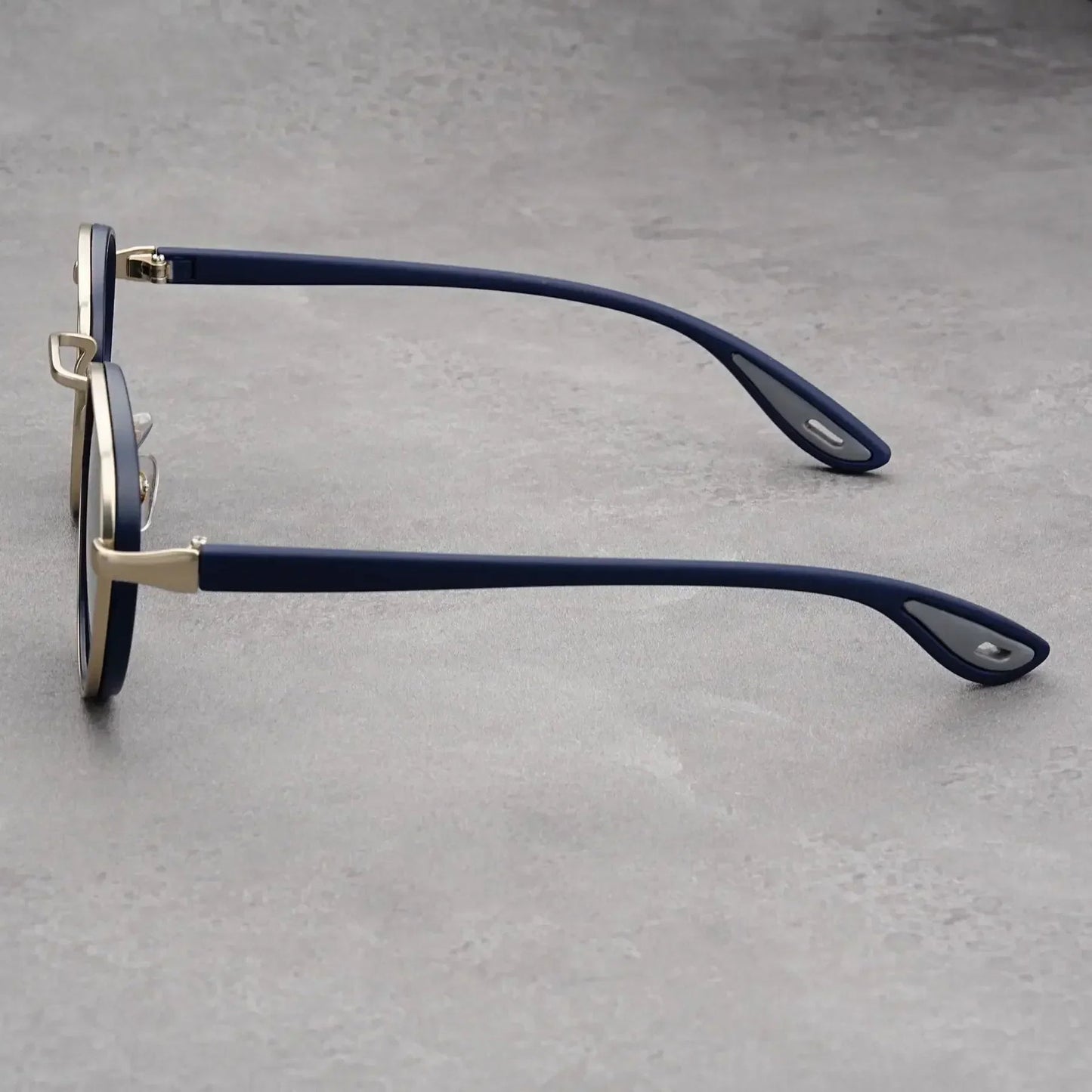 NoirGlow – Okrągłe Okulary Przeciwsłoneczne Luxe Eclipse