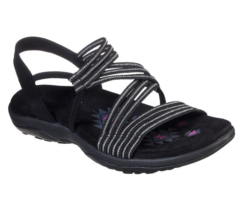Sandale noire pour femme avec brides croisées rayées, semelle ergonomique et design moderne. Chaussure d'été confortable et élégante.