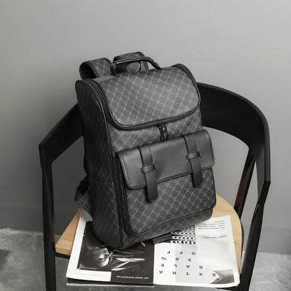 Sac à dos en cuir noir élégant sur une chaise, design moderne avec motifs géométriques, idéal pour le voyage et le quotidien. Accessoire mode tendance.