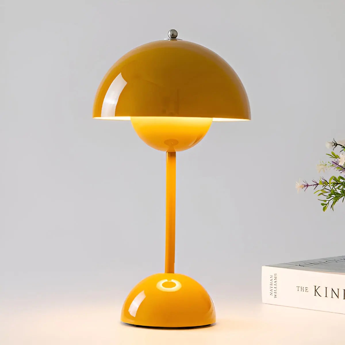 Elegant Skandinavisk Bordlampe med Justerbart Lys
