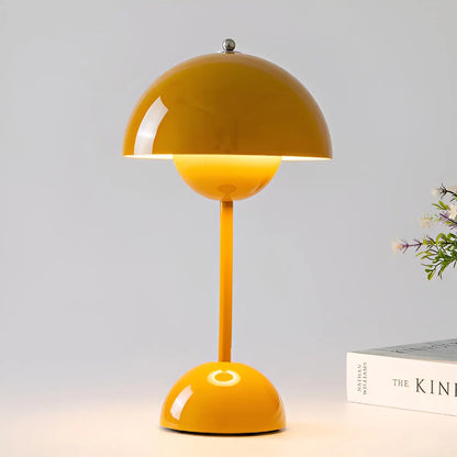 Elegant Skandinavisk Bordlampe med Justerbart Lys