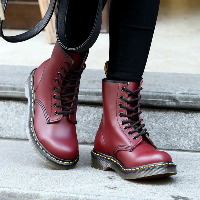 HighSteps™ | Classic British Boots | Pure classic