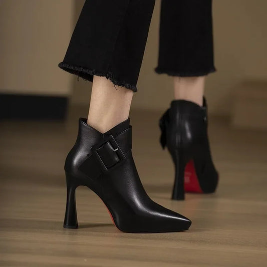 Heel with Buckle