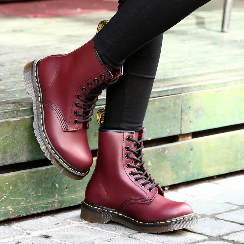 HighSteps™ | Classic British Boots | Pure classic
