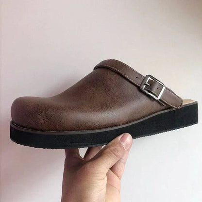 Eckhart | Zuecos Cerrados Con Hebilla Lateral Slip On