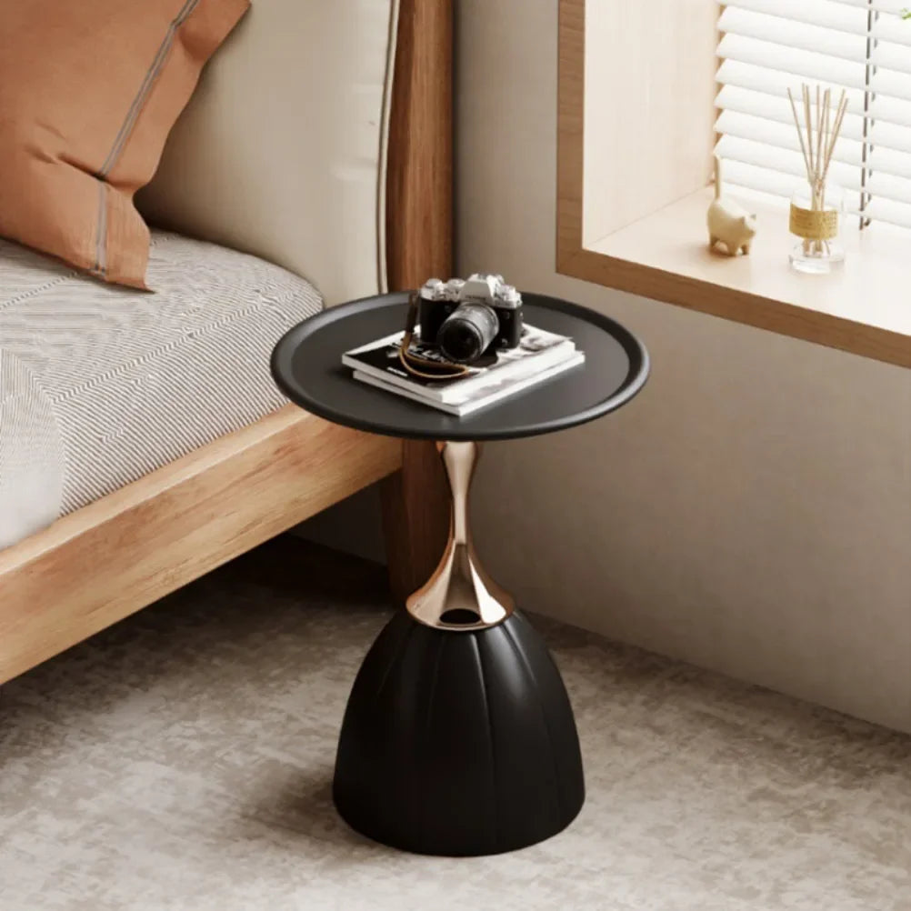 Caelestis - Noordse Lotus Bijzettafel in Scandinavisch DesignCaelestis Bijzettafel | Scandinavisch Lotusdesign | Minimalistisch & Stabiel | Hout