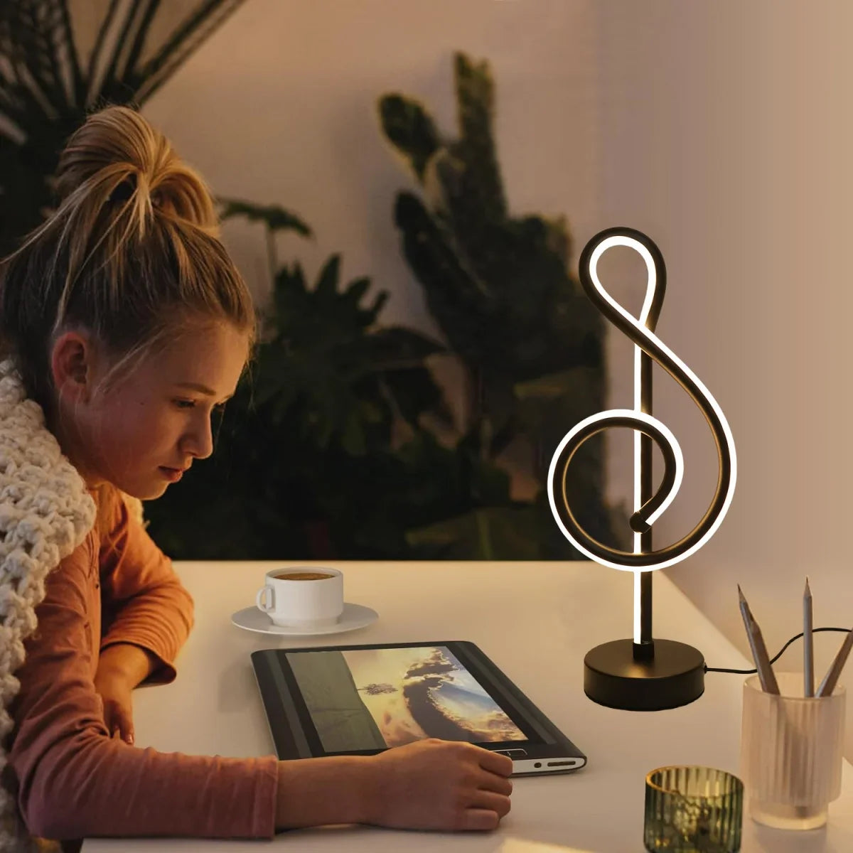Notora - Creatieve Tafellamp in Muzieknootvorm met Traploze Dimming