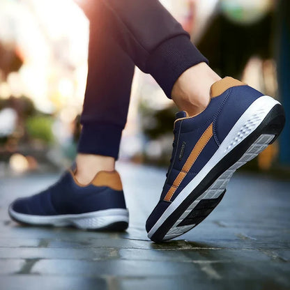Tom Hollinger | Orthopädische Sneakers