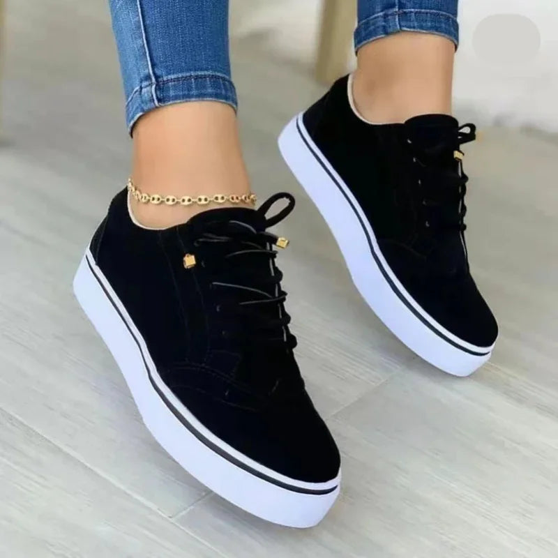 Alveria Damen Sneaker mit Schnürung