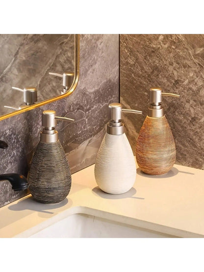 CeramicaVintage Heritage Pump Dispenser – Retro Ceramic Refillable Soap Bottle for Kitchen & Bathroom | Classic Farmhouse & Timeless Décor