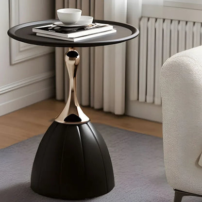 Caelestis - Noordse Lotus Bijzettafel in Scandinavisch DesignCaelestis Bijzettafel | Scandinavisch Lotusdesign | Minimalistisch & Stabiel | Hout