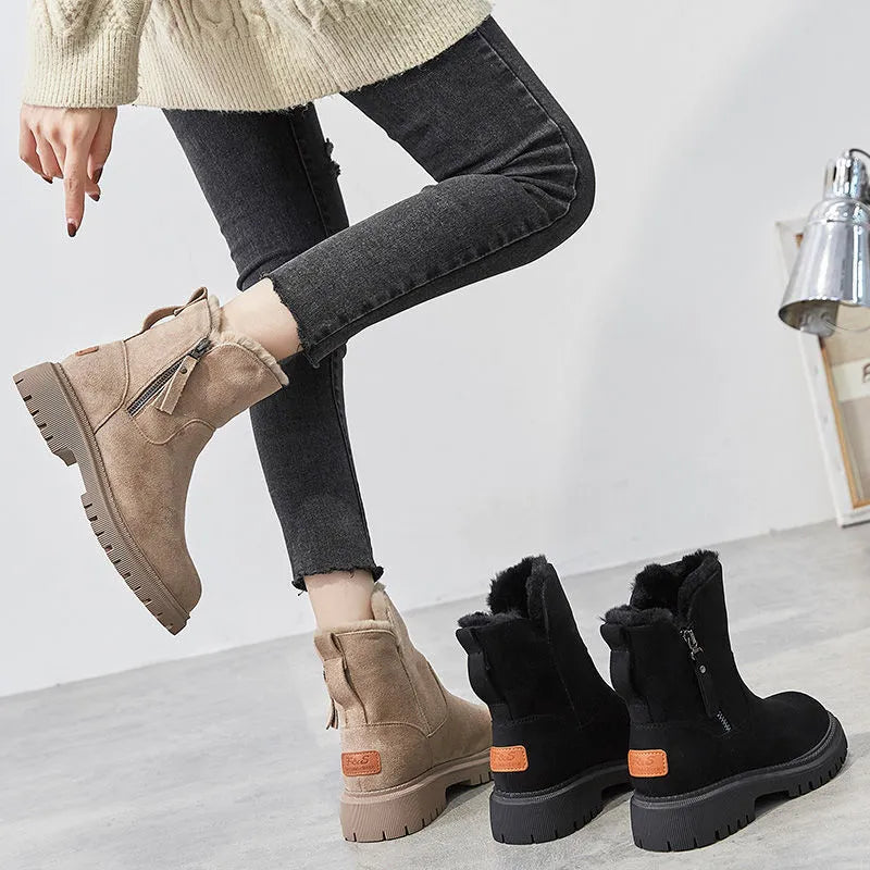 Bottes d'hiver en daim beige et noir pour femmes, semelles épaisses, fermeture éclair latérale, idéales pour la mode automne-hiver.