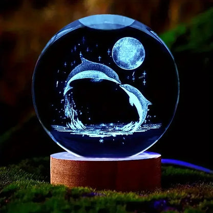Mariluna Kristallen Bol Dolfijn | 3D-Lasergravure & LED-Basis | Maan- & Zee Motief