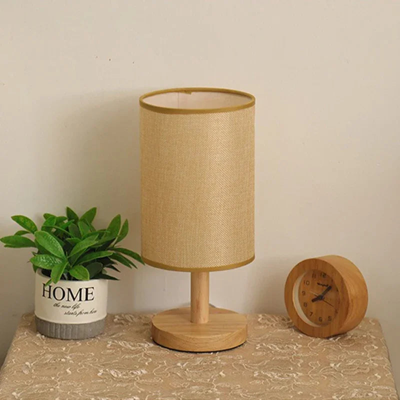 Aurora SilkGlow LED-Tischlampe – Dimmbare asiatische Nachtlampe mit Holzsockel und Stoffschirm